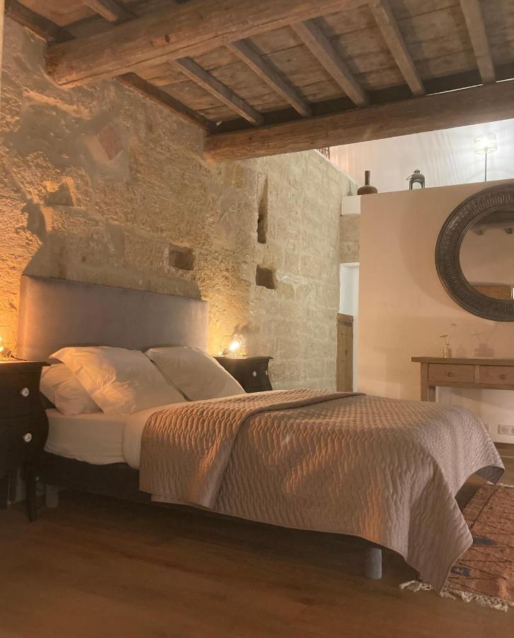 La Maison D'Aimé Saint-Quentin-la-Poterie Exterior foto