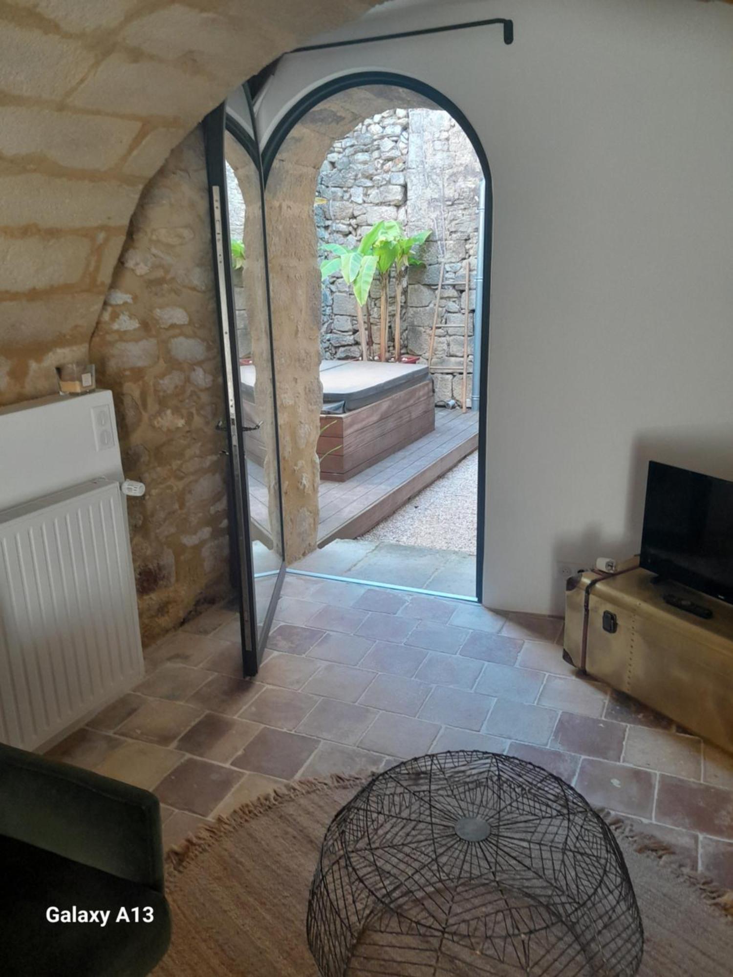 La Maison D'Aimé Saint-Quentin-la-Poterie Exterior foto